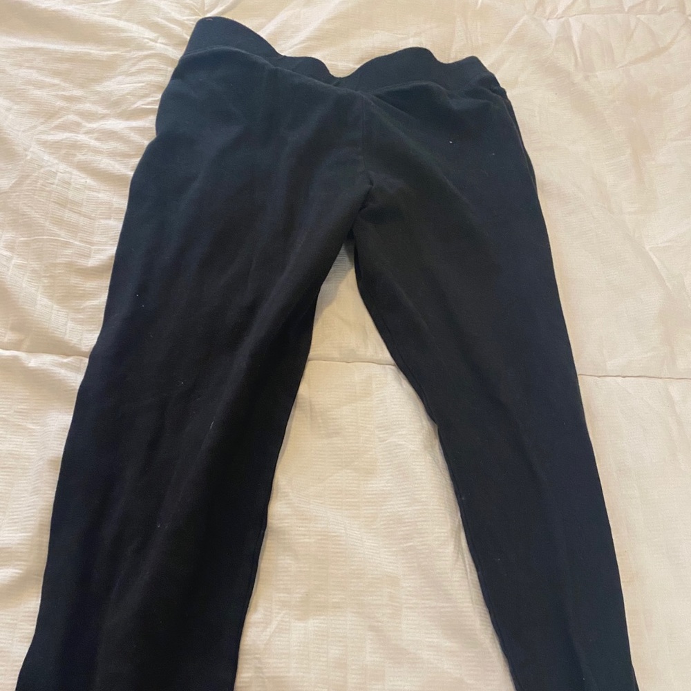 Women’s black leggings